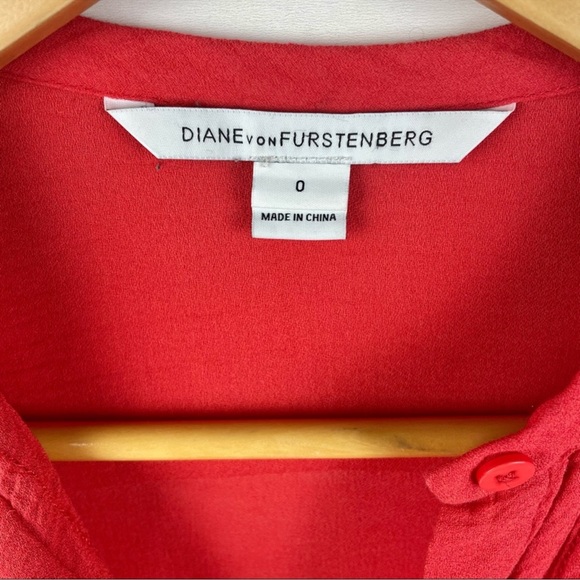 DIANE VON FURSTENBERG Hatti Coral Blouse 0 - Picture 3 of 6